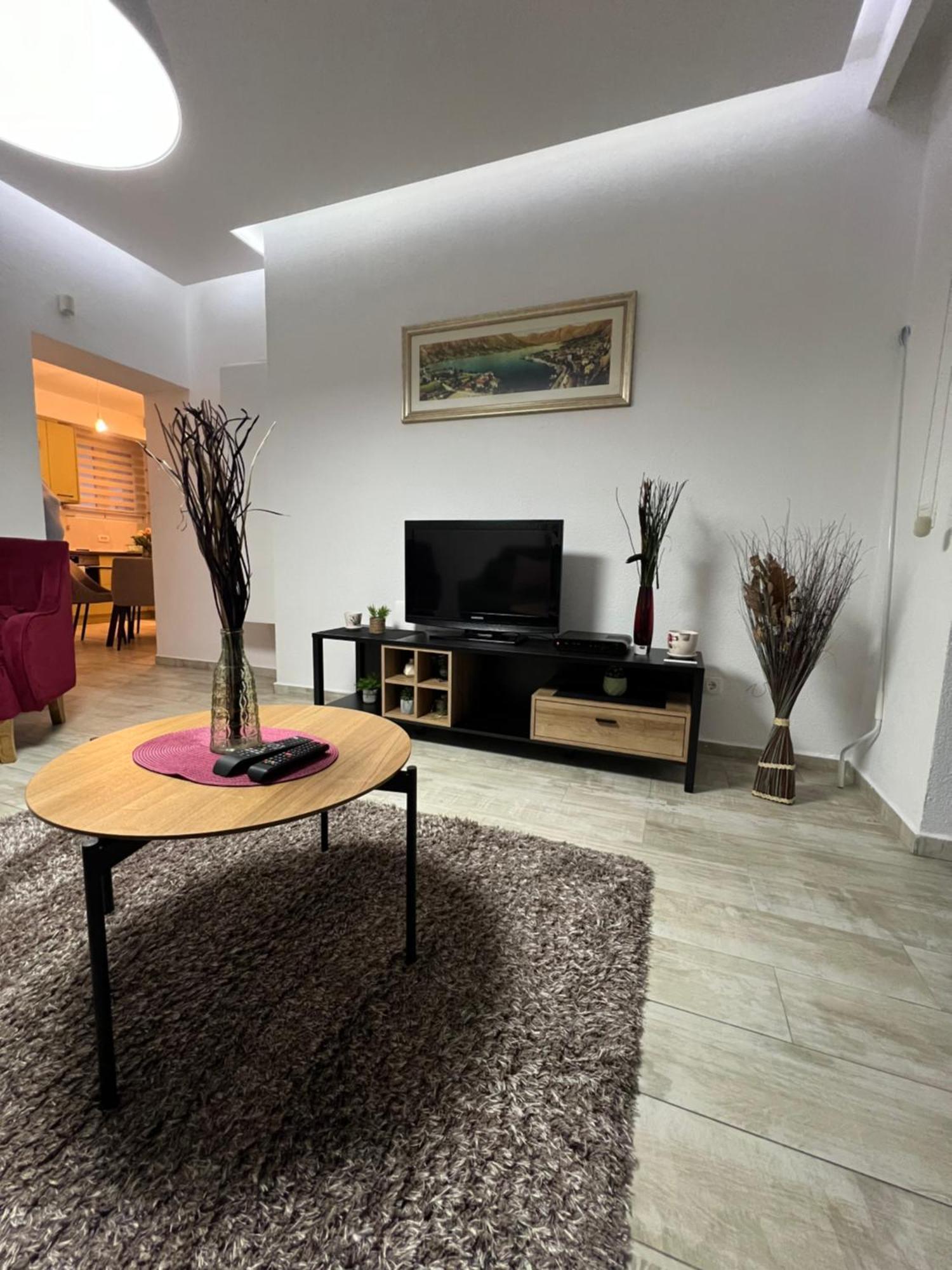 Apartman Nadja Apartment Kotor Exterior photo